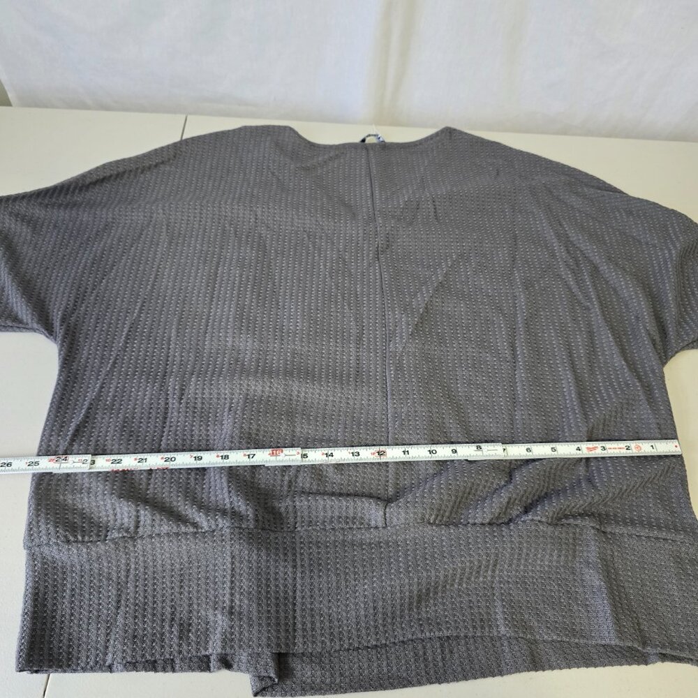 Bloomchic Waffle Knit Wrap Shirt Women's 3X Gray Long Sleeve V-Neck NWT - Picture 11 of 12